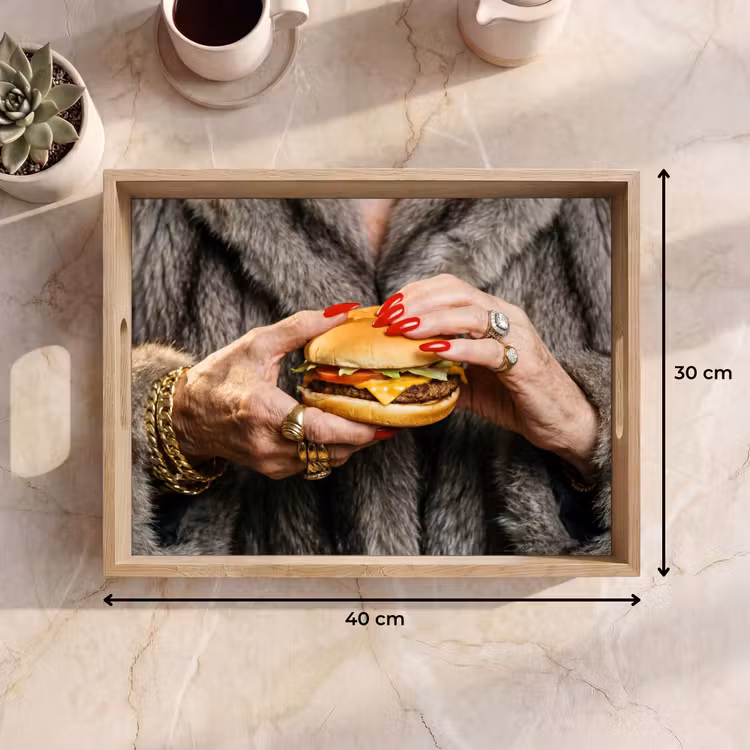 Dienblad - Vrouw - Hamburger - Bontjas — 7