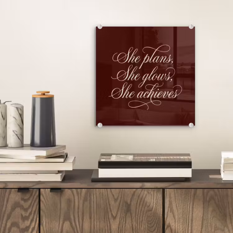 Glas schilderij - She plans she glows she achieves - Rood - Cursief — 2